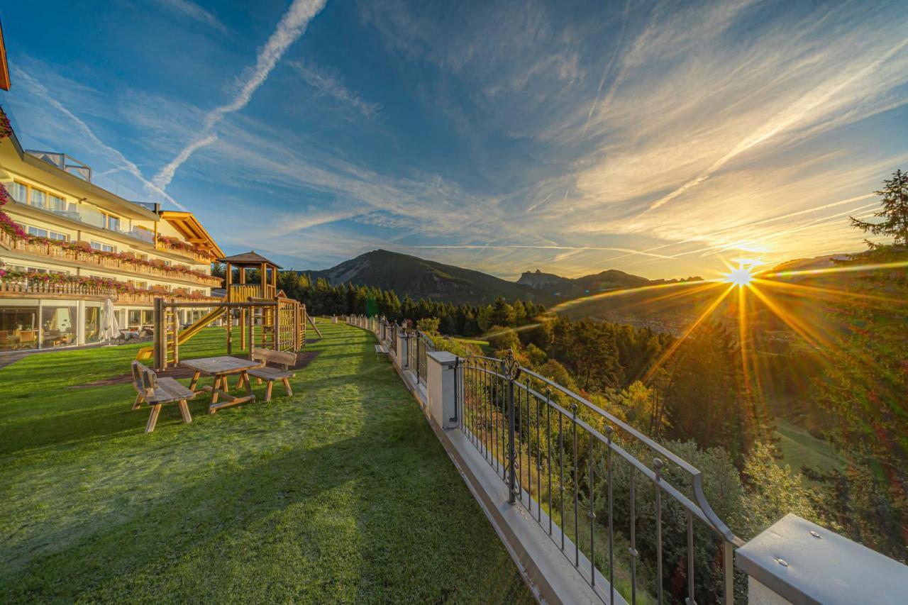 Hotel Scherlin Ortisei Eksteriør billede