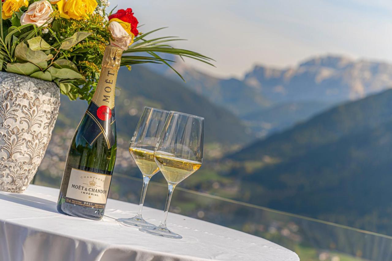 Hotel Scherlin Ortisei Eksteriør billede