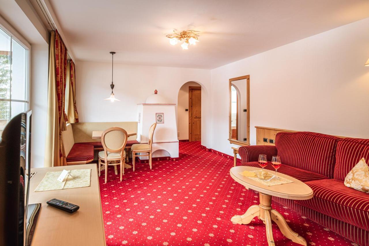 Hotel Scherlin Ortisei Eksteriør billede