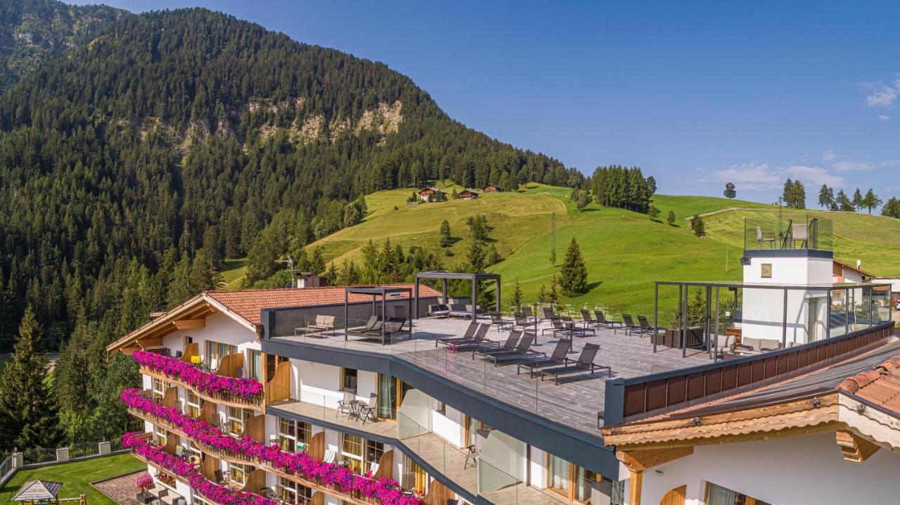 Hotel Scherlin Ortisei Eksteriør billede