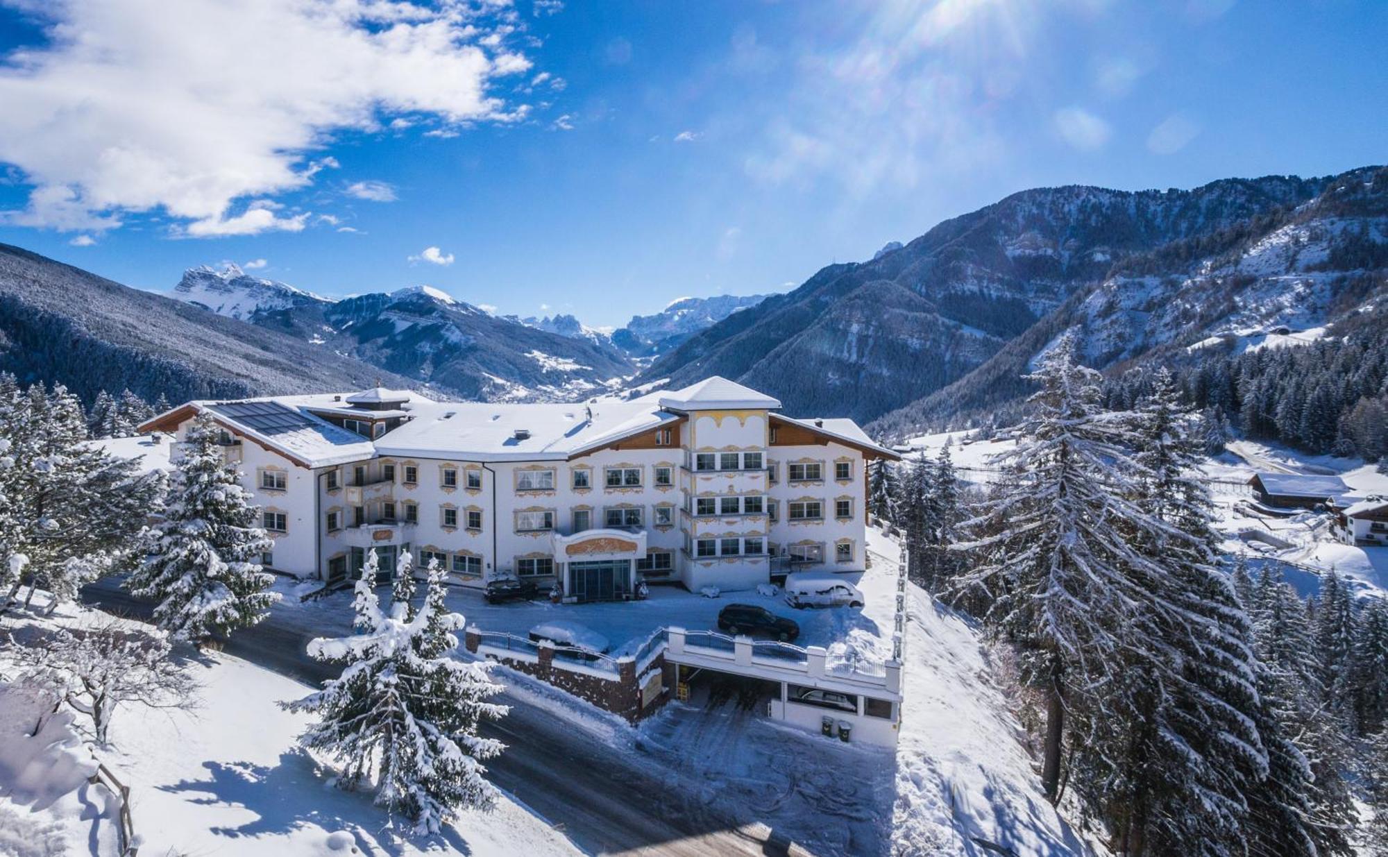 Hotel Scherlin Ortisei Eksteriør billede